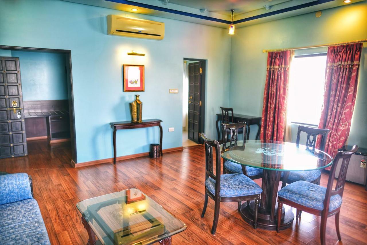 Juesta Lake Nahargarh Palace, Chittorgarh Pārsoli Extérieur photo